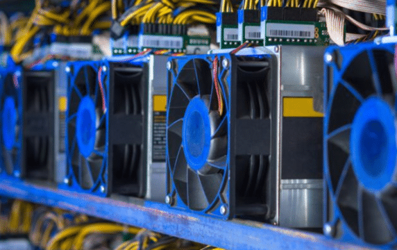 Bitcoin’s blockchain technology is starting to favor small miners through decreased mining difficulty.