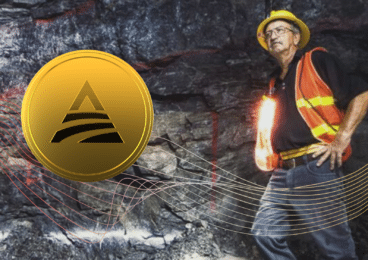 Miner in a cave finds gold
