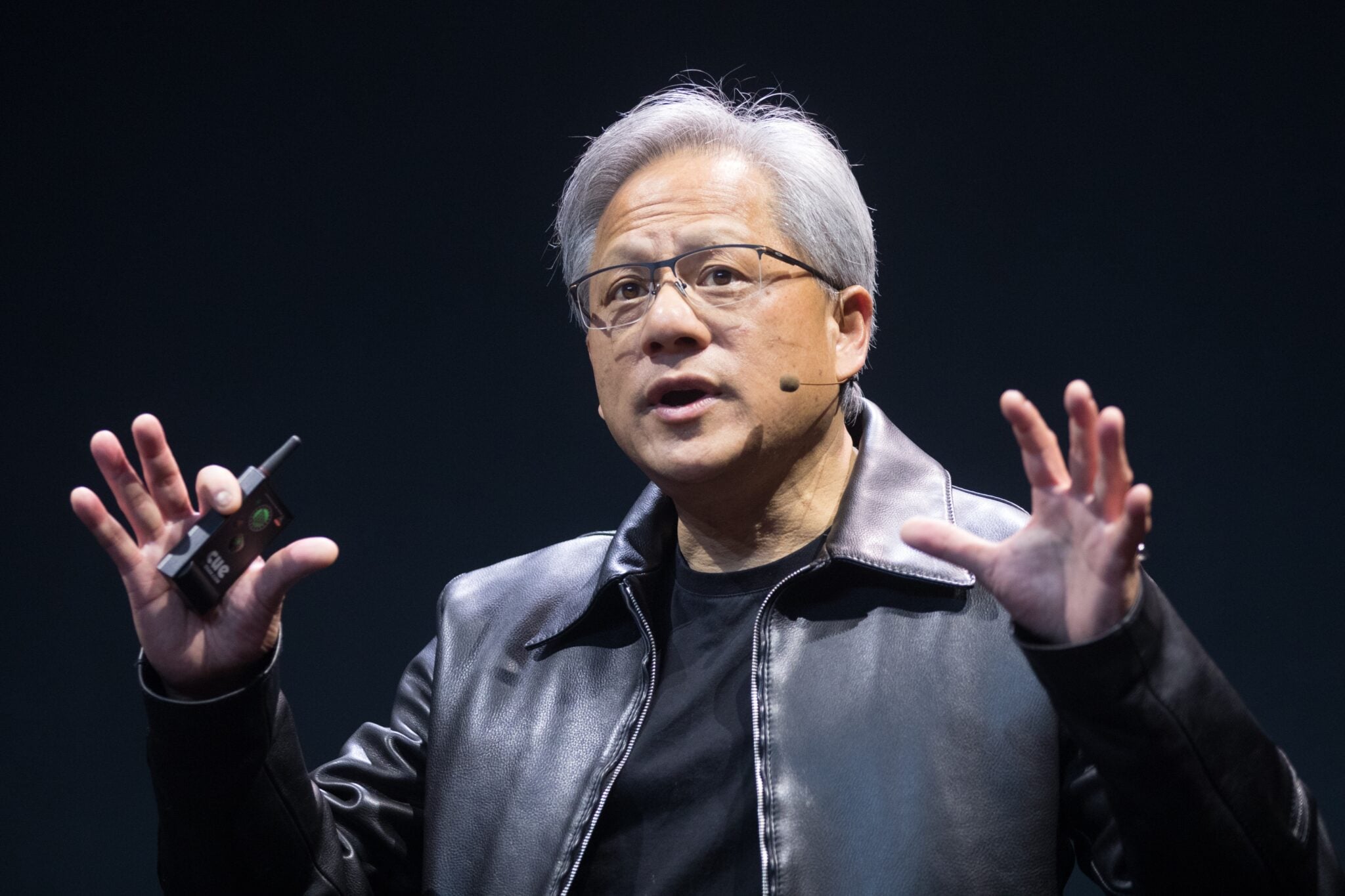 Nvidia (NVDA) Stock: CEO Jensen Huang Cashes Out $1 Billion as Shares ...