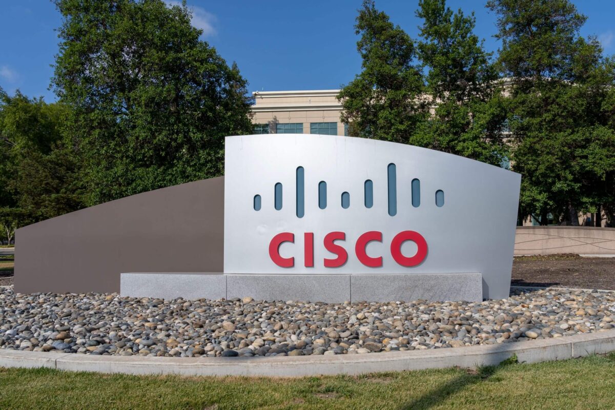 Cisco (CSCO) Stock: Reaches New All-Time High, Ending a 25-Year Wait