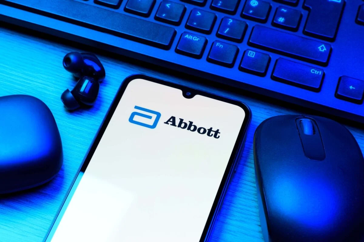 Abbott Labs (ABT) Stock Tumbles 8% as Weak Nutrition Sales Offset Strong Device Growth
