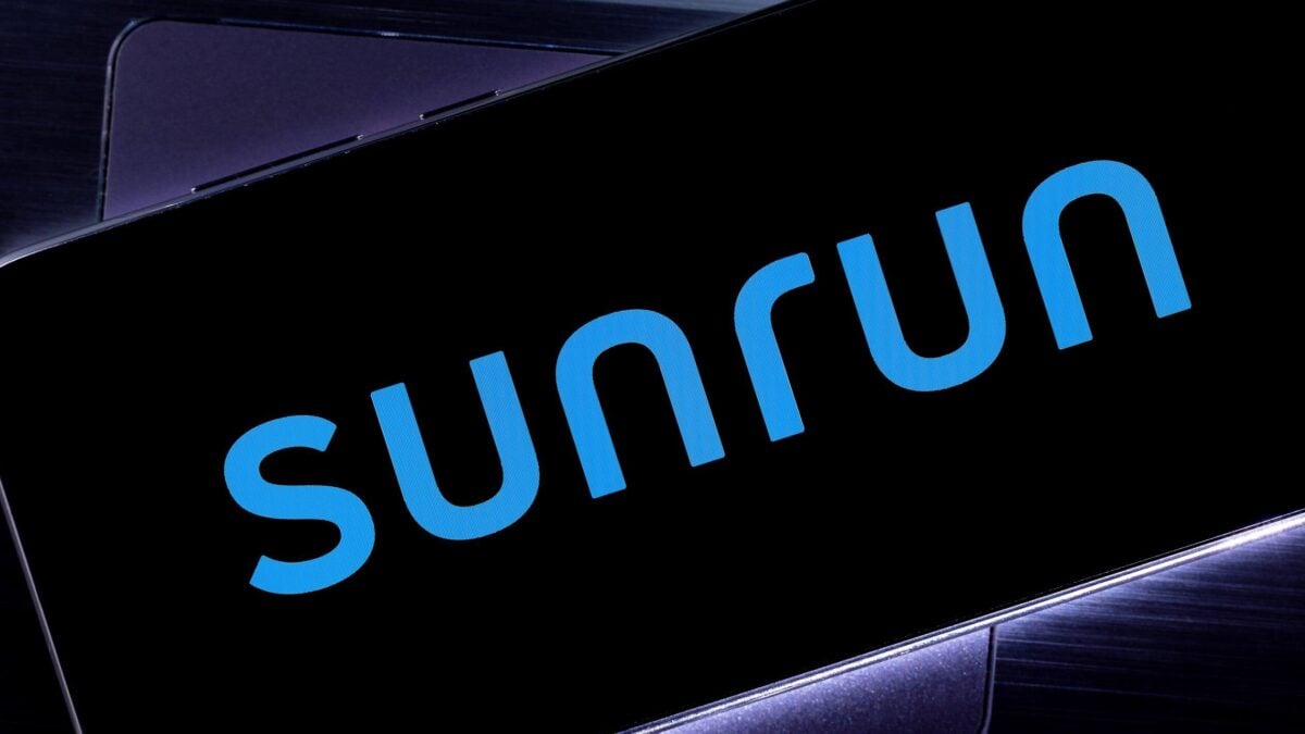 Sunrun (RUN) Stock Falls 28% on Weak 2026 Cash Flow Guidance
