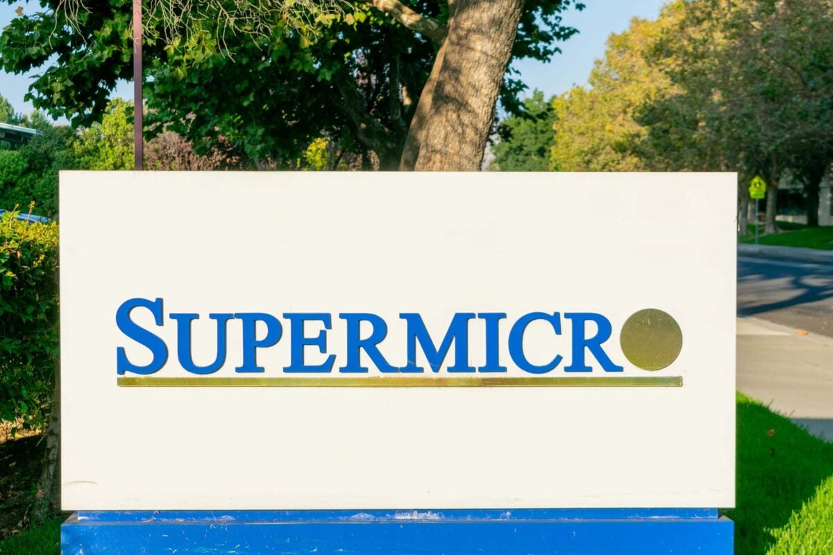 Super Micro Computer (SMCI) Stock Surges 8% on $40B Revenue Outlook and Analyst Upgrade