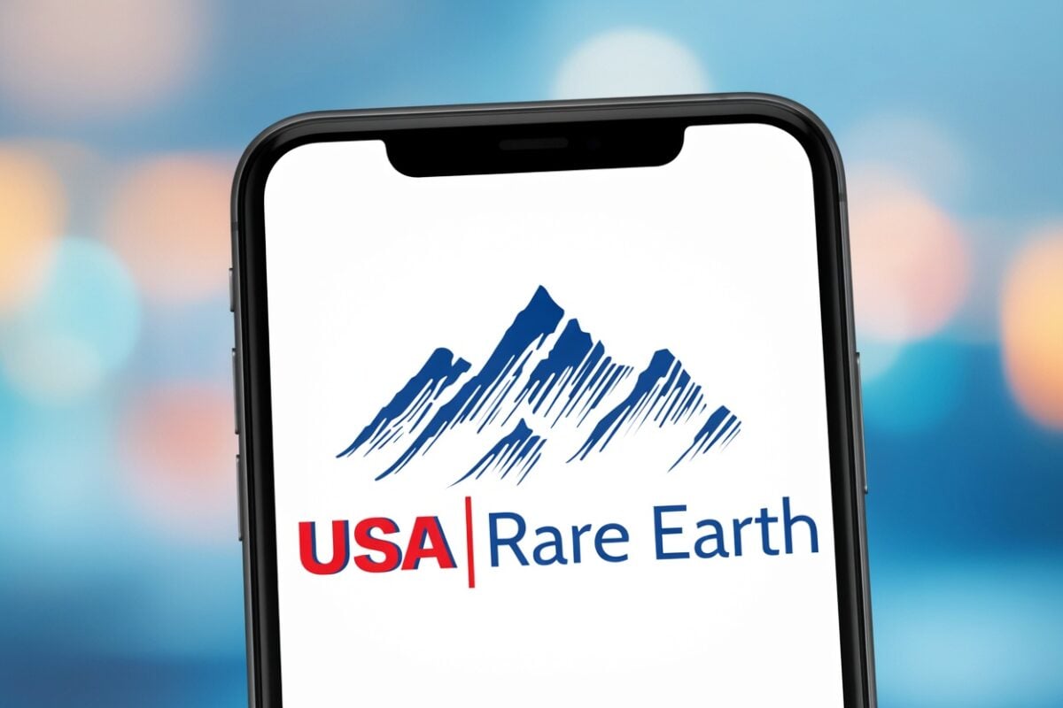 USA Rare Earth (USAR) Stock Drops as Insiders Buy $2.1M and Analysts See 120% Upside