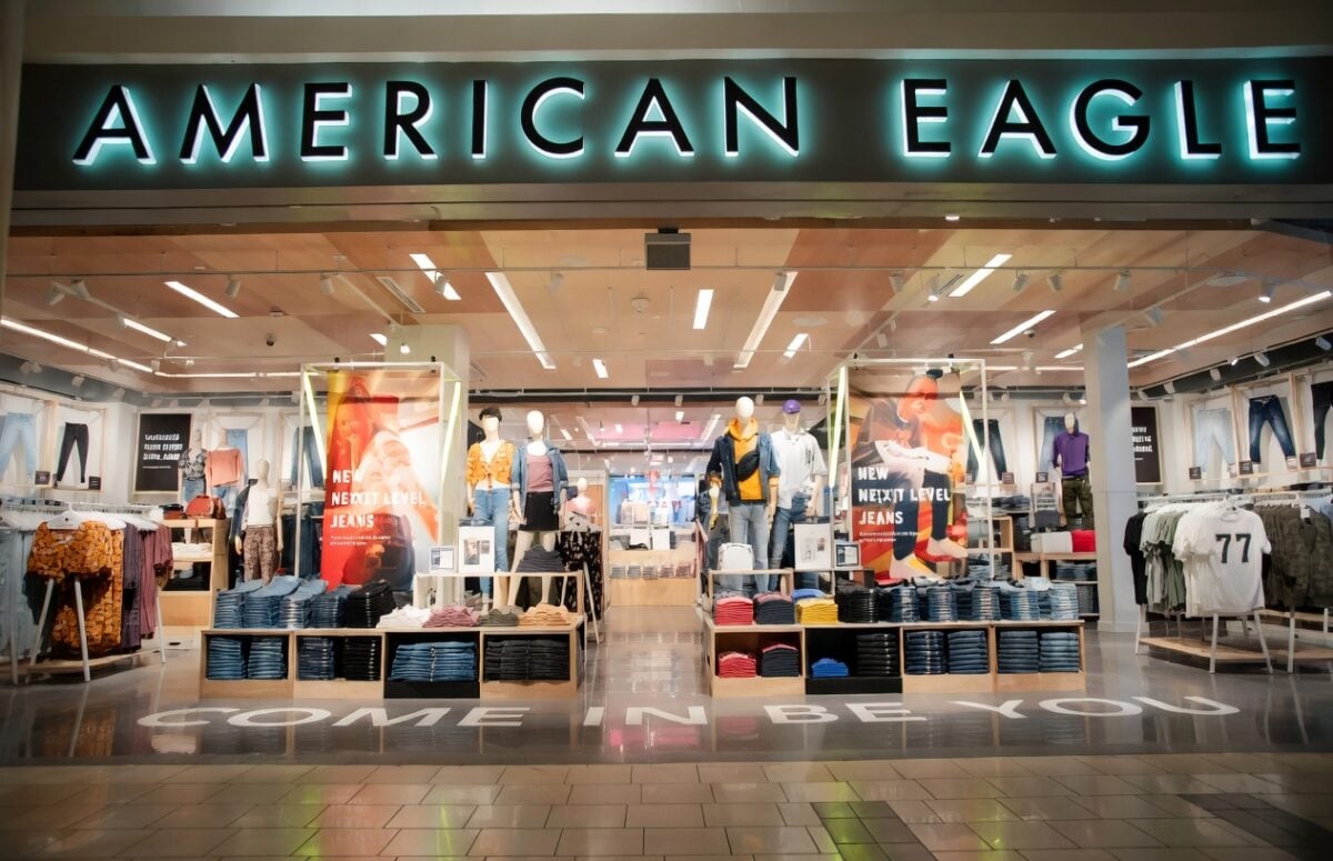 American Eagle Outfitters (AEO) Stock Rises 7% as Sydney Sweeney Returns for Summer Campaign