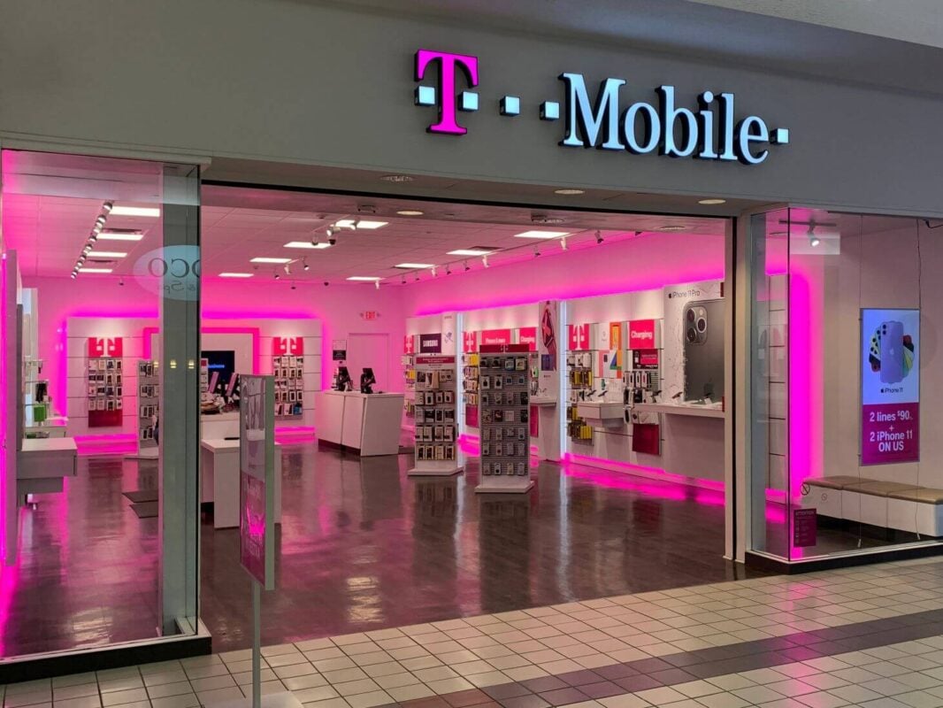 T-Mobile (TMUS) Stock Surges After KeyBanc Upgrade Signals 33% Upside