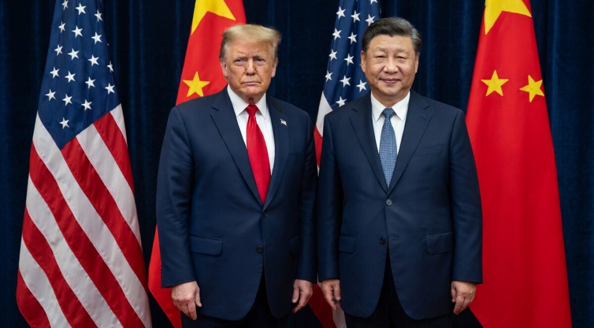 Trump Says Xi Promised No Weapons for Iran — But the Strait Is Still Blocked