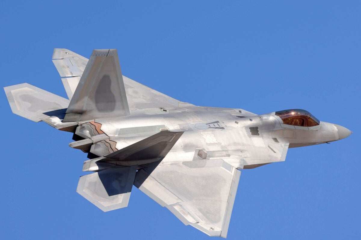 Lockheed Martin (LMT) Stock Wins $2.8B in Defense Contracts for F-35 and CH-53K Helicopters