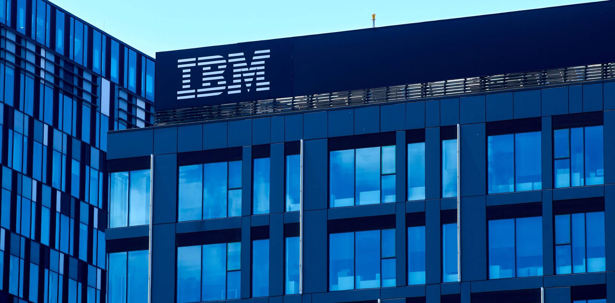 Drops as Algorithmiq Partnership Advances Quantum Computing