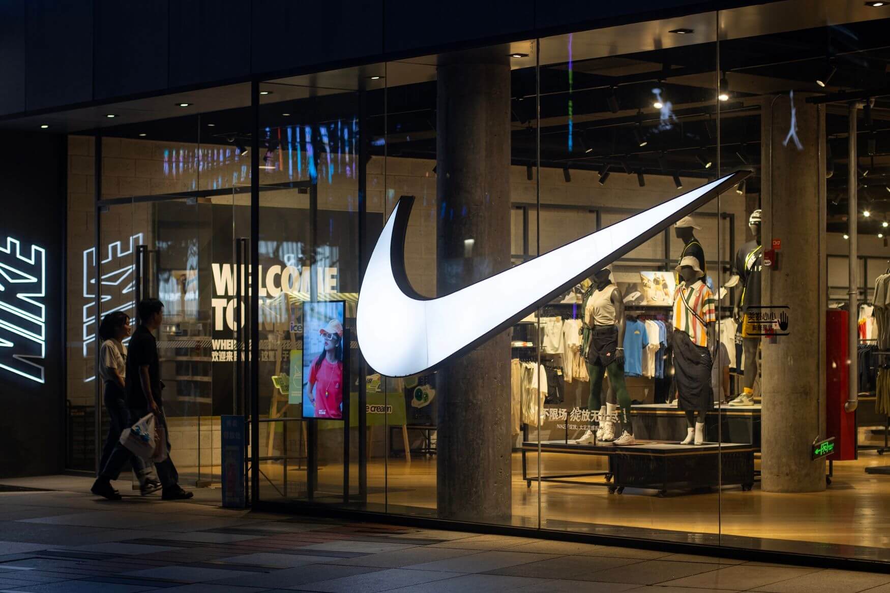 Nike (NKE) Stock Hovers Near 52-Week Low After Q4 Sales Drop and Store Cuts