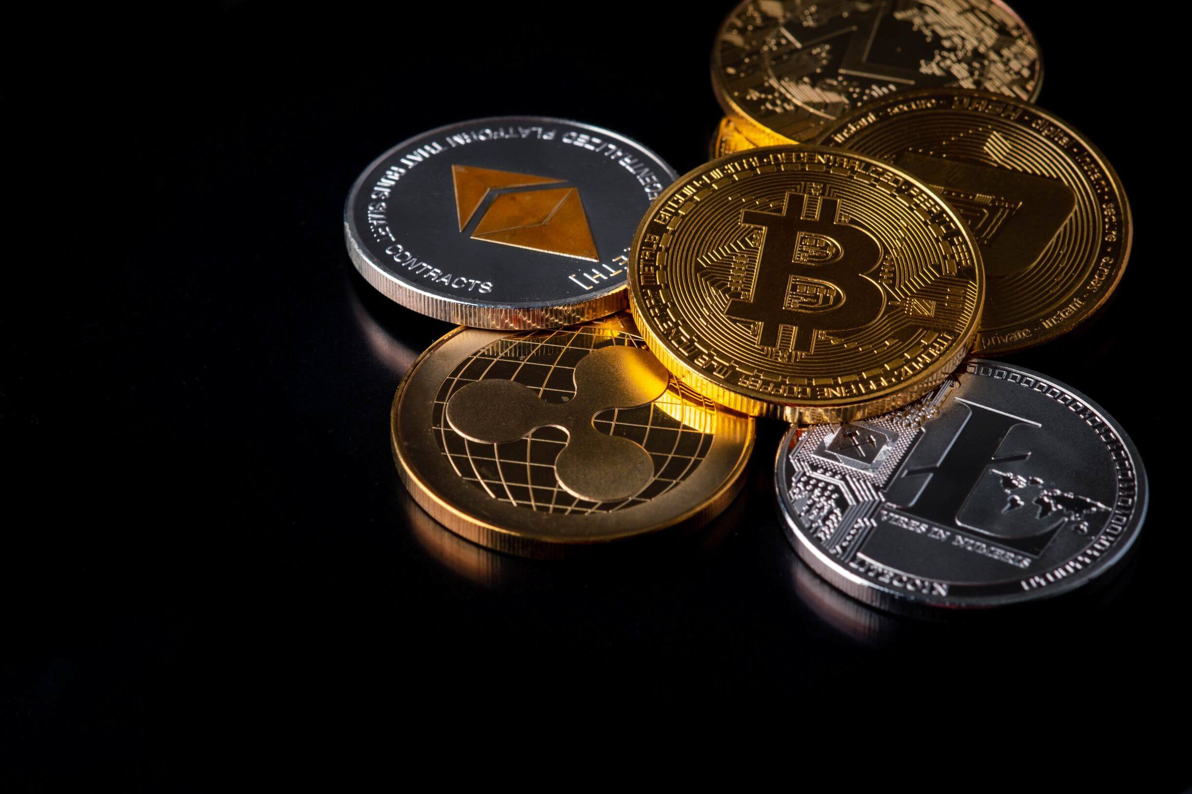 Crypto ETF Statistics 2026: AUM, Flows, and Market Rankings